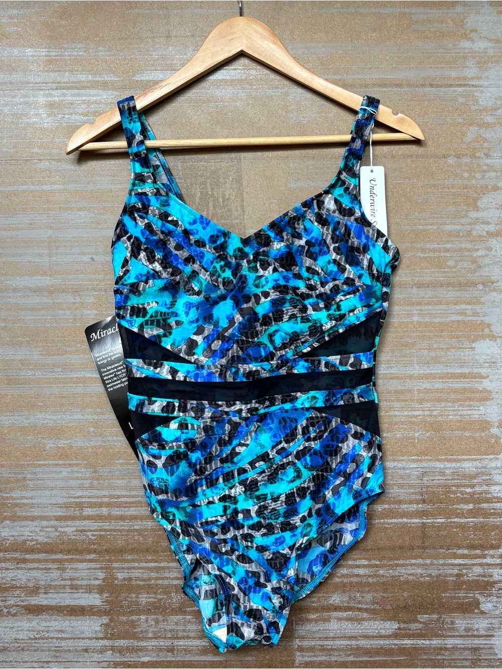 Miraclesuit NWT Mesh Geometric One Piece Swimsuit Slimming Stretch Womens 12